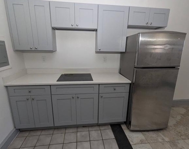 5205 N 5th Street - Photo Thumbnail 2