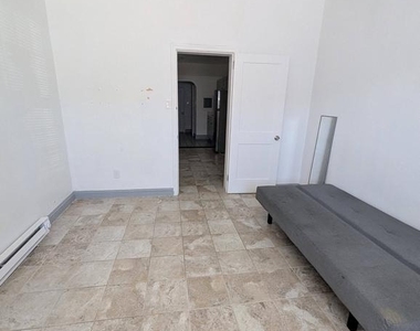 5205 N 5th Street - Photo Thumbnail 5