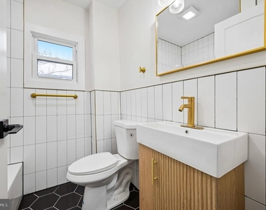 1702 N Stillman Street - Photo Thumbnail 10