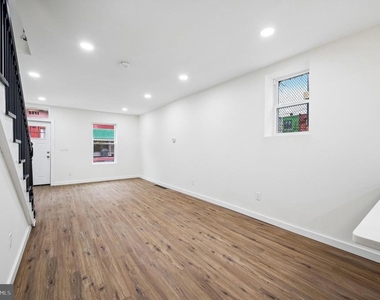 1702 N Stillman Street - Photo Thumbnail 5