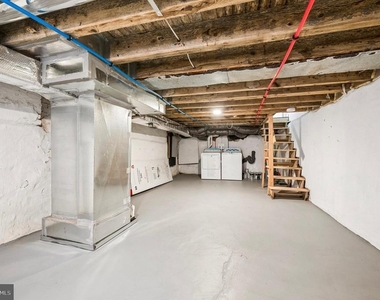 1702 N Stillman Street - Photo Thumbnail 11