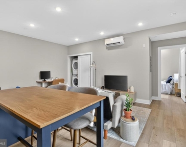6712 Ridge Avenue - Photo Thumbnail 7