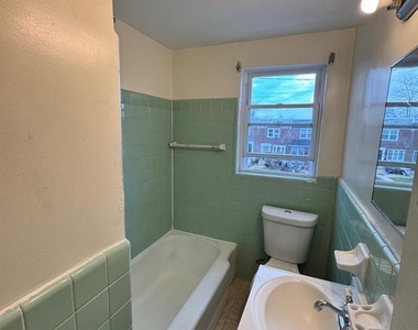 7972 Forrest Avenue - Photo Thumbnail 18