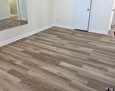7972 Forrest Avenue - Photo Thumbnail 5