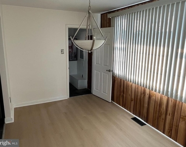 509 Larkspur Street - Photo Thumbnail 5