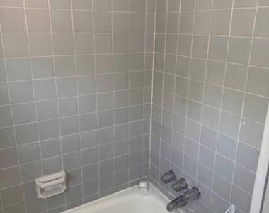 901 E Pleasant Avenue - Photo Thumbnail 5