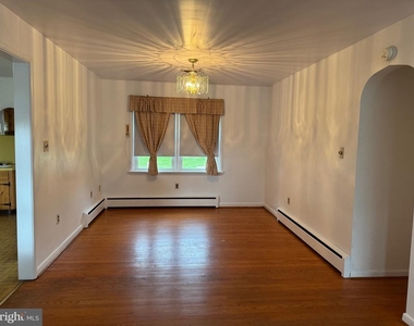 1018 Lancaster Pike - Photo Thumbnail 5