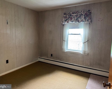 1018 Lancaster Pike - Photo Thumbnail 10