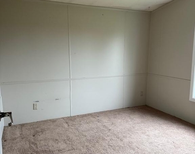 509 Martins Corner Road - Photo Thumbnail 10