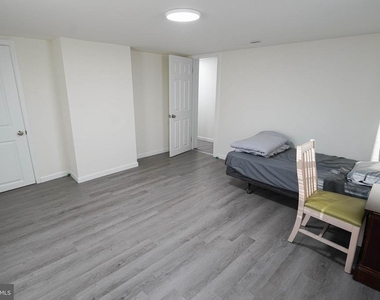 231 Newton Street - Photo Thumbnail 15