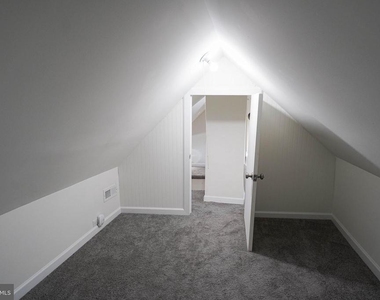 231 Newton Street - Photo Thumbnail 9