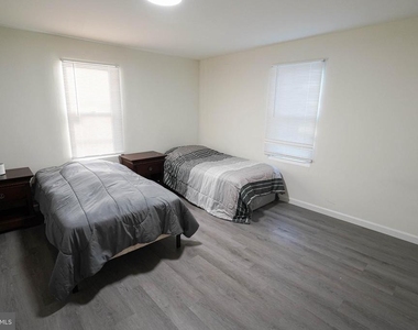 231 Newton Street - Photo Thumbnail 23