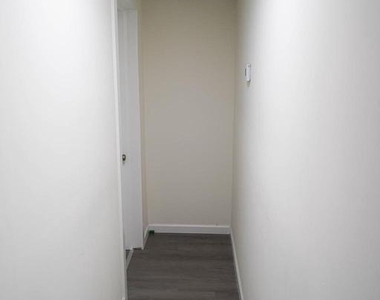 231 Newton Street - Photo Thumbnail 12