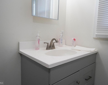 231 Newton Street - Photo Thumbnail 21