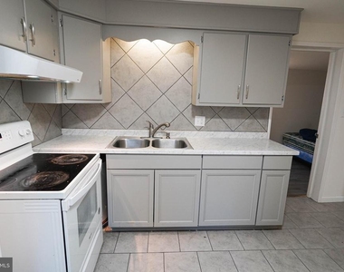 231 Newton Street - Photo Thumbnail 31