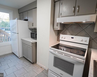 231 Newton Street - Photo Thumbnail 29