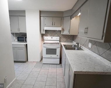 231 Newton Street - Photo Thumbnail 28
