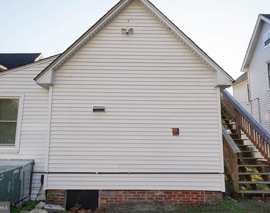 231 Newton Street - Photo Thumbnail 4
