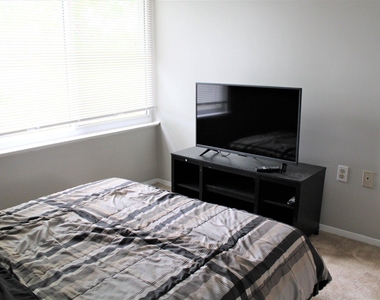 10780 Green Mountain Circle - Photo Thumbnail 21