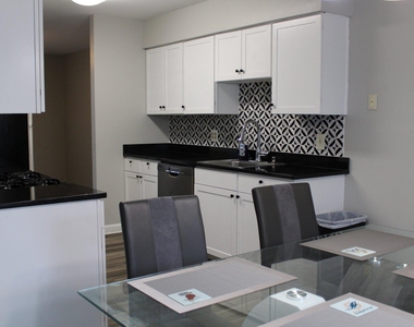 10780 Green Mountain Circle - Photo Thumbnail 6