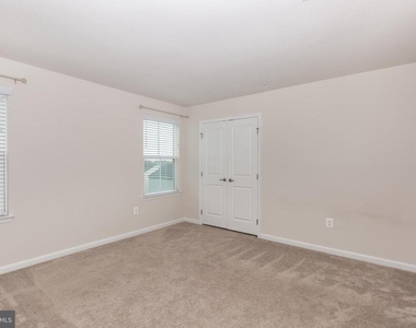 112 Sherman Way - Photo Thumbnail 40