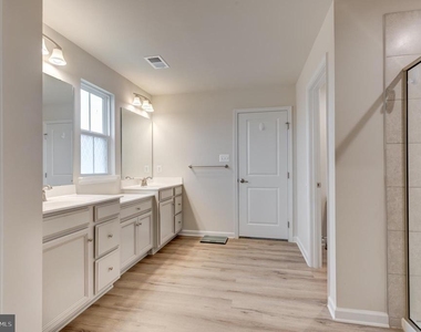 112 Sherman Way - Photo Thumbnail 30