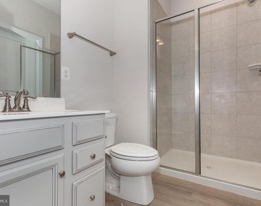112 Sherman Way - Photo Thumbnail 21