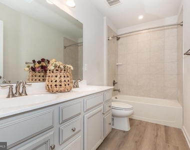 112 Sherman Way - Photo Thumbnail 39