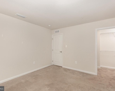 112 Sherman Way - Photo Thumbnail 37