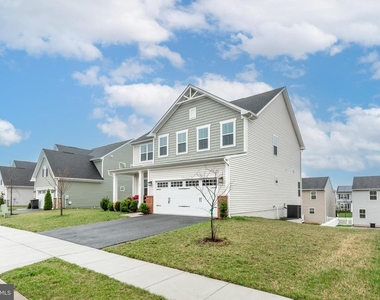 112 Sherman Way - Photo Thumbnail 49