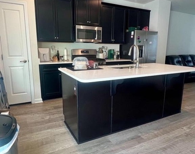105 Caswell Drive - Photo Thumbnail 3