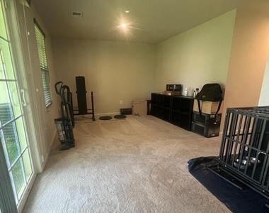 105 Caswell Drive - Photo Thumbnail 43