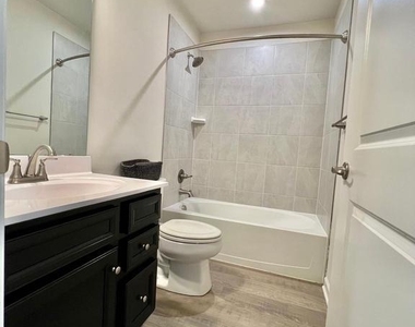 105 Caswell Drive - Photo Thumbnail 26