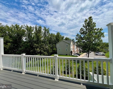 105 Caswell Drive - Photo Thumbnail 36