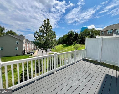 105 Caswell Drive - Photo Thumbnail 40