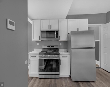 1725 Hollins Street - Photo Thumbnail 6