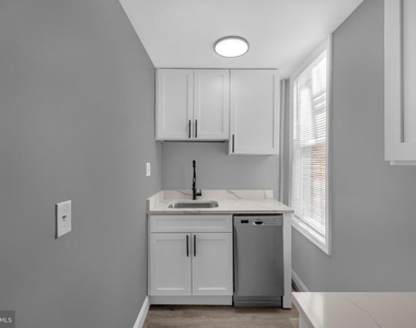 1725 Hollins Street - Photo Thumbnail 7