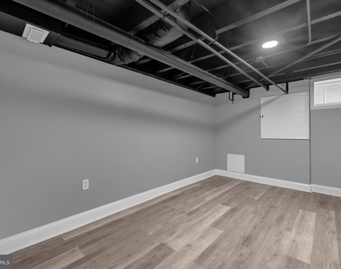 1725 Hollins Street - Photo Thumbnail 3
