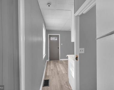 1725 Hollins Street - Photo Thumbnail 12