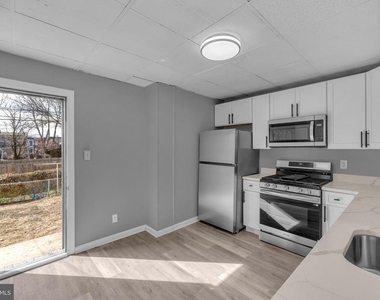 1725 Hollins Street - Photo Thumbnail 11