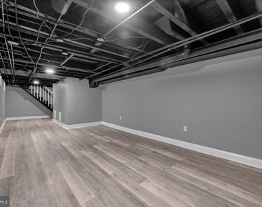 1725 Hollins Street - Photo Thumbnail 4