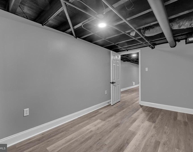 1725 Hollins Street - Photo Thumbnail 2