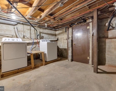 1725 Hollins Street - Photo Thumbnail 29