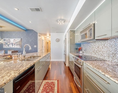 675 President Street - Photo Thumbnail 3