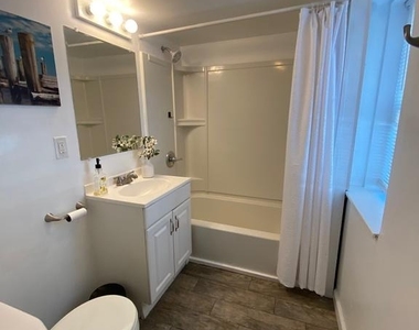 112 Houston Street - Photo Thumbnail 6