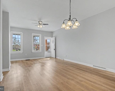 203 N Dupont Street - Photo Thumbnail 6