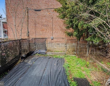 203 N Dupont Street - Photo Thumbnail 20