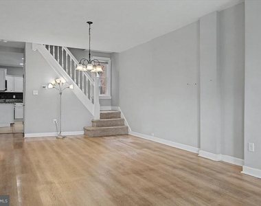 203 N Dupont Street - Photo Thumbnail 4
