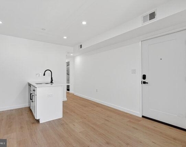 3013 Nelson Place Se - Photo Thumbnail 2