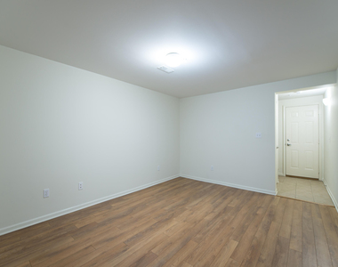 120 W Oakbrook Drive - Photo Thumbnail 28